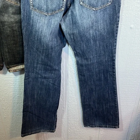 5 for $10 💜 Maternity pants and shorts bundle - Picture 8 of 10